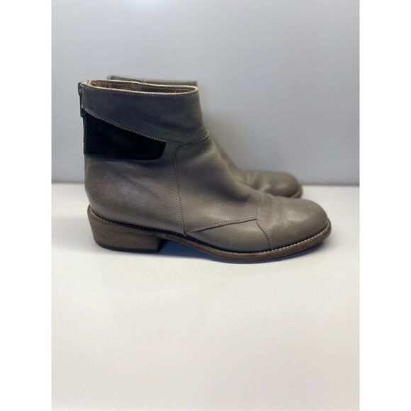 LD Tuttle quality leather Taupe Made in Italy ankle boots Size 38 US 8 - Picture 1 of 11